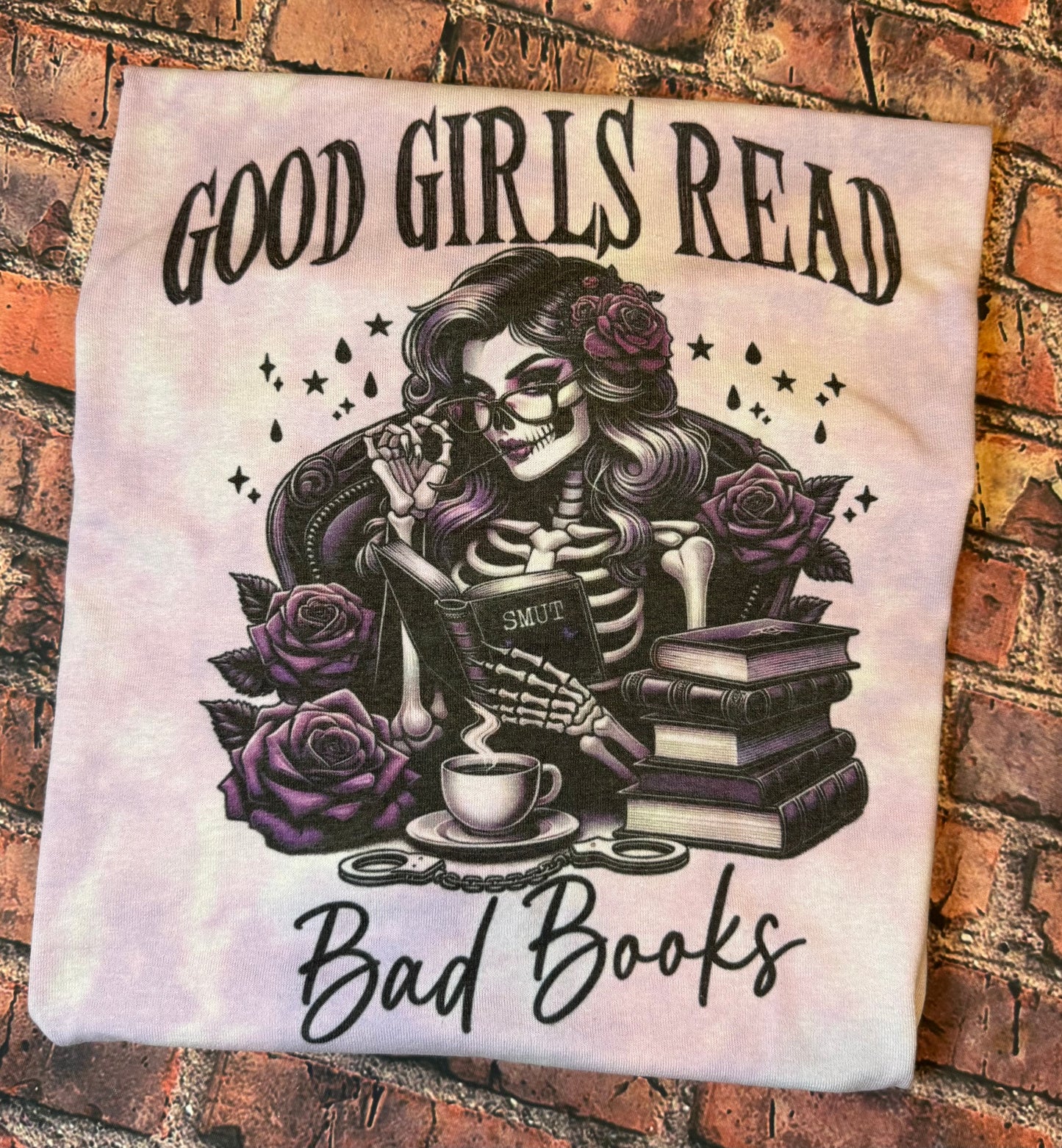 2XL Good Girls read Bad Books